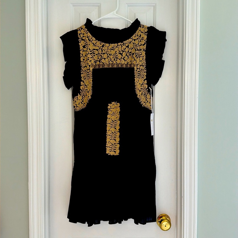 NWT Dillards J Marie black dress. Gold embroidery. Size small